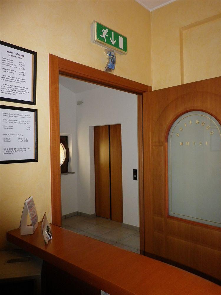 Hotel Softwood Реканаті Екстер'єр фото